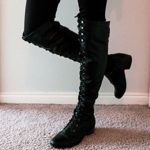 Sexy Knee-High Lace-Up Boots